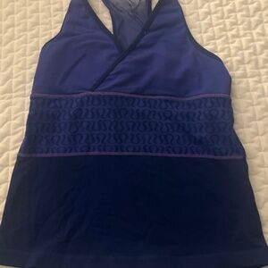 Lulu lemon exercise top size small.